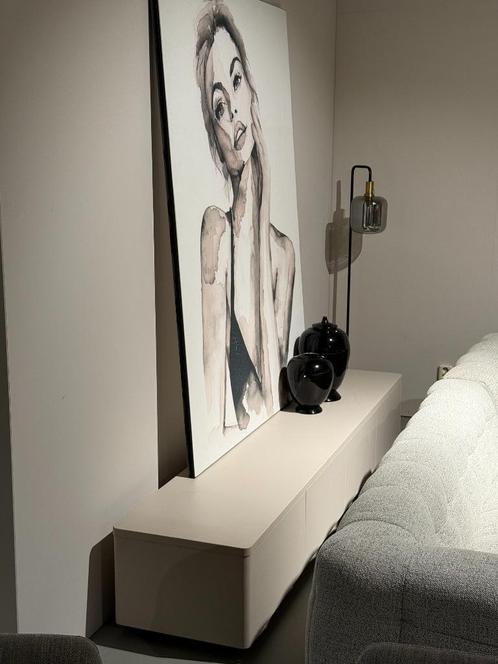 zweven tv dressoir rond taupe 180 en 240cm, Huis en Inrichting, Kasten | Televisiemeubels, Zo goed als nieuw, Minder dan 100 cm