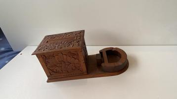 Houten sigarettendoos met asbak Indonesië houtsnijwerk beschikbaar voor biedingen