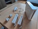 Nintendo Wii console + accessoires en spellen (compleet), Ophalen, Gebruikt, Met 2 controllers