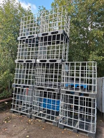 Ibc kratten kunststof bodem zeer goede staat beschikbaar voor biedingen