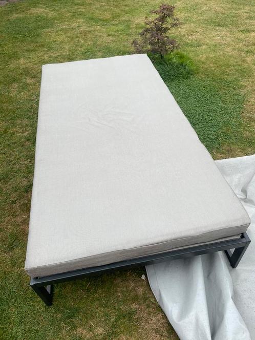 Nog 2 mooie zonligbedden met all weather kussens, Tuin en Terras, Tuinmeubel-accessoires, Gebruikt, Ophalen