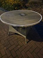 Houten tuintafel met wicker onderstel, Tuin en Terras, Tuintafels, Rond, Ophalen of Verzenden, J, Hout