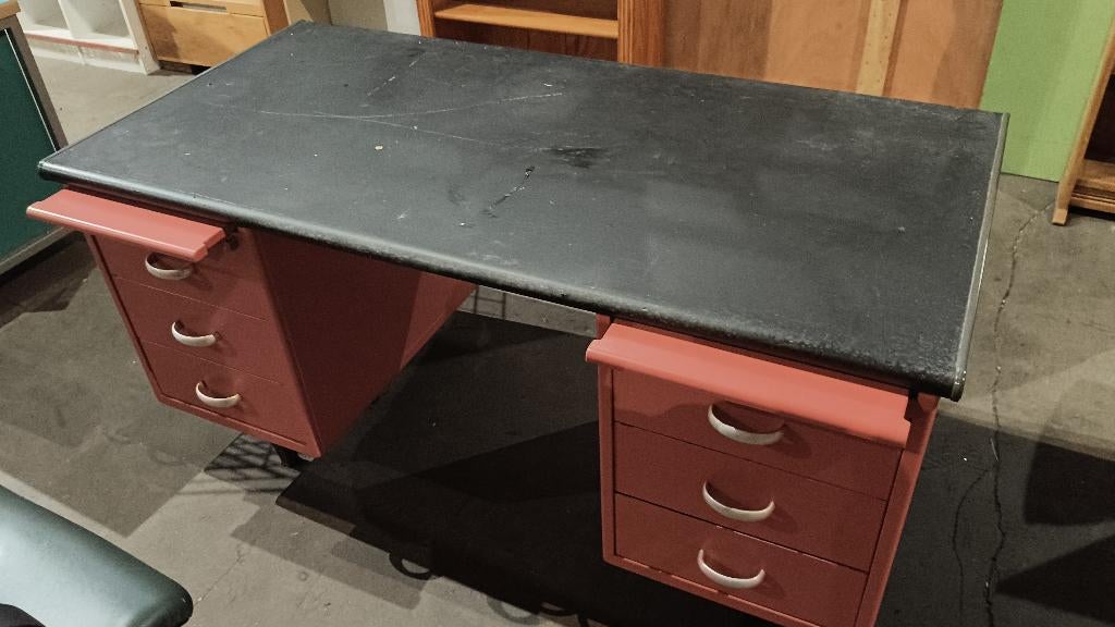 Vintage bureau met 6 lades + 2 uitschuifbladen 151 cm, Ophalen, Gebruikt