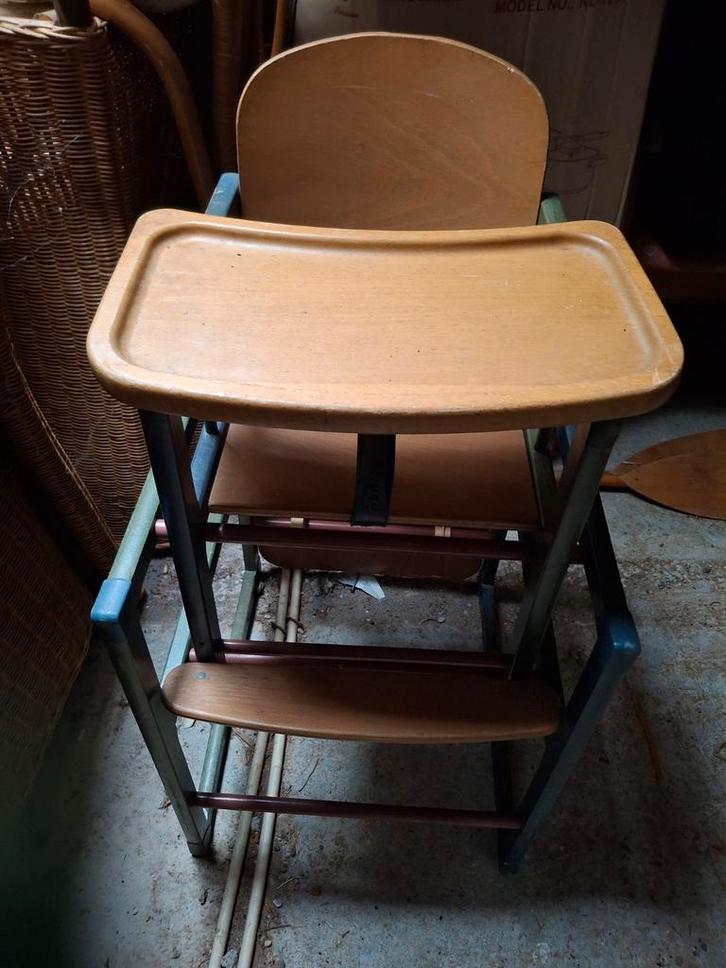 Vintage Houten Kinderstoel met Eetblad, Kinderen en Baby's, Kinderstoelen, Gebruikt, Overige typen, Afneembaar eetblad, Ophalen