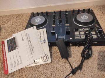 NI Traktor Kontrol S2 MK2 beschikbaar voor biedingen