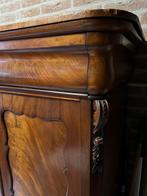 Antieke meidenkast in goede staat., Antiek en Kunst, Antiek | Meubels | Kasten, Ophalen of Verzenden