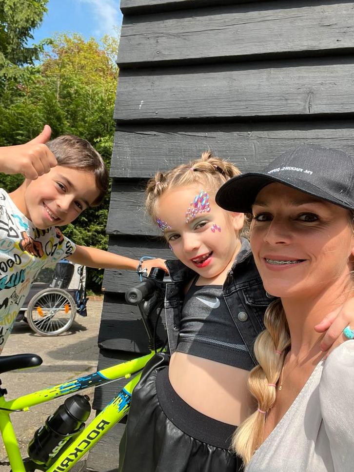 Dringend: Appartement gezocht voor moeder met 2 kinderen, Tuin en Terras, Aarde en Mest, Ophalen of Verzenden