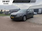 Volvo S40 2.4 D5 Momentum 5 cilinder Voll onderhouden, Auto's, Gebruikt, 1404 kg, 179 pk, Origineel Nederlands
