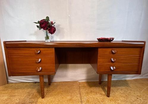 Gratis bezorging! Mid century retro vintage teak bureau 1960, Huis en Inrichting, Bureaus, Gebruikt, Bureau, Ophalen of Verzenden