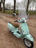 Vespa Primavera Verde Relax izgst 2021lage km stand 3355 km, Fietsen en Brommers, Scooters | Vespa, Ophalen, Vespa S, Zo goed als nieuw