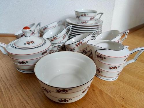12-delig porselein servies van fabrikant Made, Antiek en Kunst, Antiek | Servies compleet, Ophalen