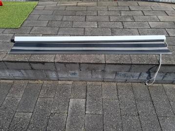 Rolgordijnen  beschikbaar voor biedingen