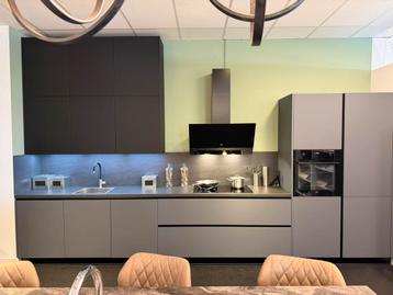 Showroom keuken voor maar €6950,- beschikbaar voor biedingen