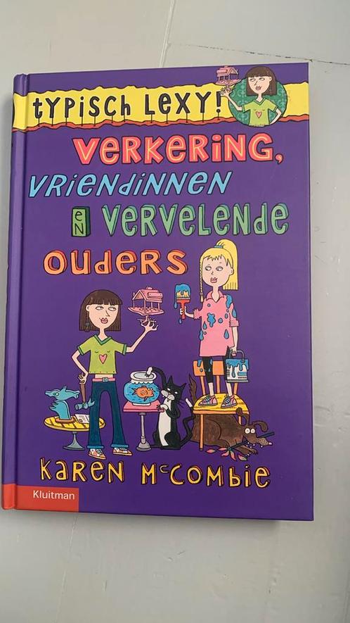 K. MacCombie - Verkering, vriendinnen en vervelende ouders, Boeken, Kinderboeken | Jeugd | 10 tot 12 jaar, Zo goed als nieuw, Ophalen of Verzenden