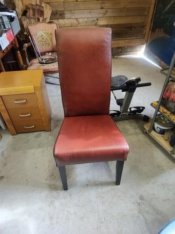 3 stoelen beschikbaar voor biedingen