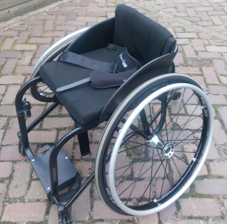 Tennis sportrolstoel, Diversen, Rolstoelen, Zo goed als nieuw, Handbewogen rolstoel, Ophalen of Verzenden