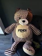 Grote xl knuffelbeer fendi, Kinderen en Baby's, Speelgoed | Knuffels en Pluche, Ophalen, Zo goed als nieuw, Beer