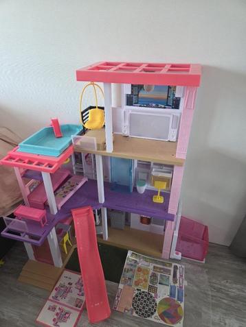 Barbie Droomhuis (1,14 m) Poppenhuis Speelset met 3 verdiepi beschikbaar voor biedingen