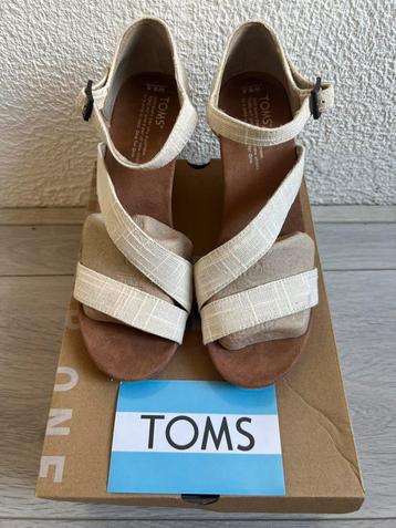 TOMS Clarissa wedges 39 z.g.a.n. beschikbaar voor biedingen