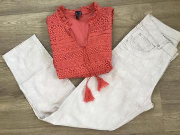 VERO MODA!Lúxe Top 36& PARA MI!Lúxe Jeans.Kwaliteit Sámen: beschikbaar voor biedingen