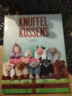 Knuffelkussens Haken  , z.g.a.n, Hobby en Vrije tijd, Ophalen of Verzenden, Zo goed als nieuw, Haken, Patroon of Boek