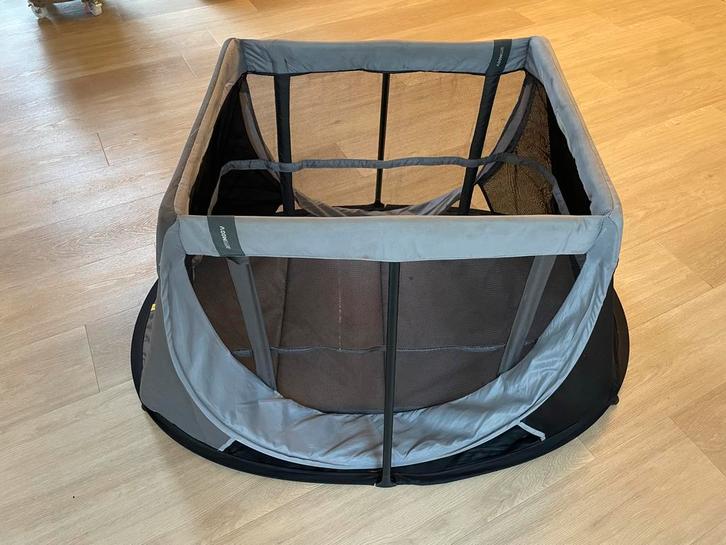 Aeromoov Pop-up Reisbedje incl. Zonnescherm & Klamboe, Kinderen en Baby's, Boxen, Zo goed als nieuw, Vierkant, Ophalen