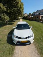 Toyota Auris 1.8 Hybrid 73KW 5D 2014 Wit, Auto's, Toyota, 65 €/maand, 28 km/l, Wit, Origineel Nederlands