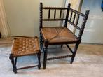 Antiek Houten Bobbin Hoekstoel met Krukje Rieten Zitting., Ophalen