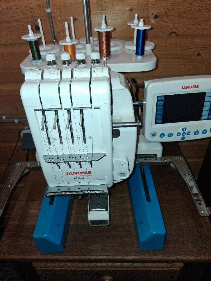 Borduurmachine Janome MB4 . Met alles erbij, Hobby en Vrije tijd, Borduren en Borduurmachines, Gebruikt, Borduurmachine, Machineborduren