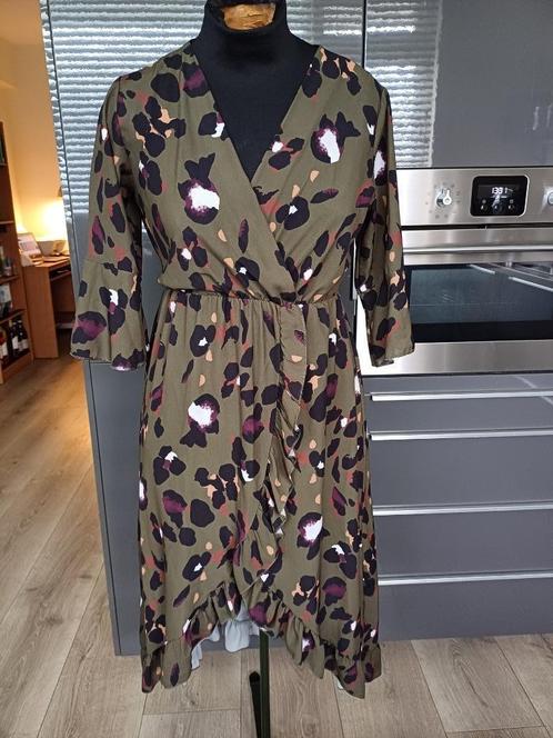 zgan groen met print jurk Scamm mt M/L, Kleding | Dames, Jurken, Zo goed als nieuw, Maat 38/40 (M), Groen, Onder de knie, Ophalen of Verzenden