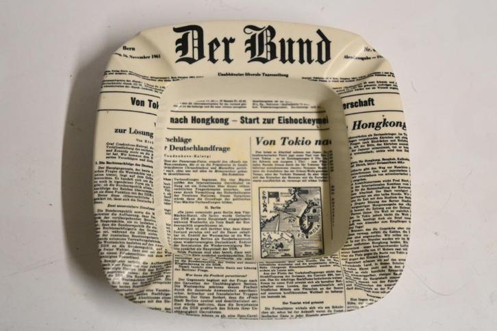 Der Bund ornamin asbak zwitserse krant zwitserland, Verzamelen, Merken en Reclamevoorwerpen, Zo goed als nieuw, Gebruiksvoorwerp