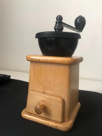 Zassenhaus Handkoffiemolen (Klassiek Houten Model) beschikbaar voor biedingen
