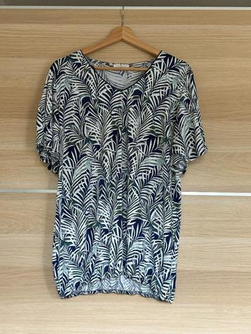 Paprika T-shirt met bladprint maat 50 - huidige collectie beschikbaar voor biedingen
