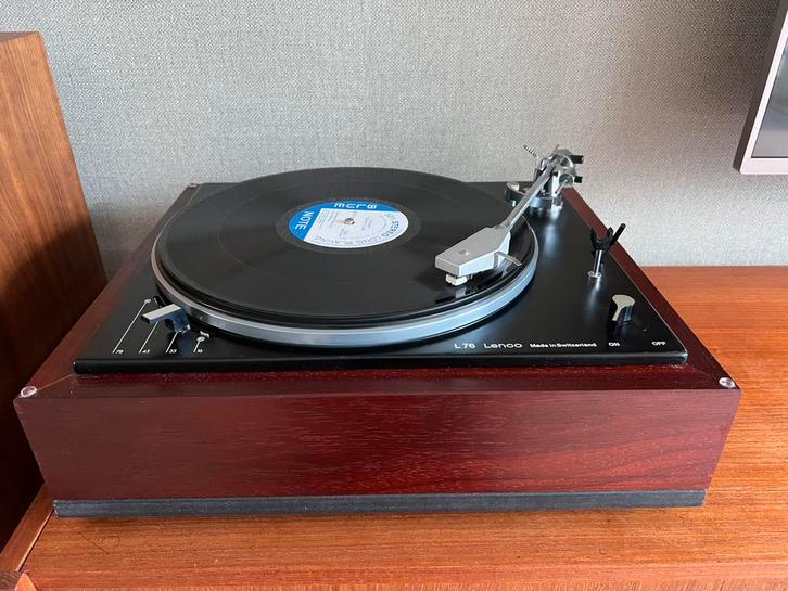 Lenco L76 in zware custom plint, Audio, Tv en Foto, Platenspelers, Zo goed als nieuw, Platenspeler, Overige merken, Pitch-regelaar