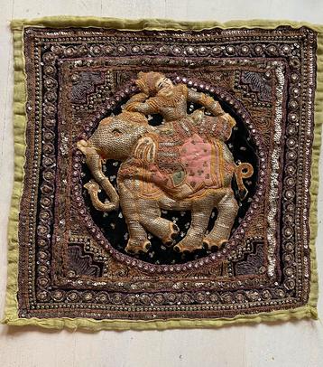 Birmese Kalaga beschikbaar voor biedingen