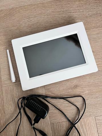 Denver PFF 710 Digitaal Fotolijstje Wit beschikbaar voor biedingen