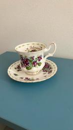 Kop en schotel Royal Albert Violet, Ophalen of Verzenden