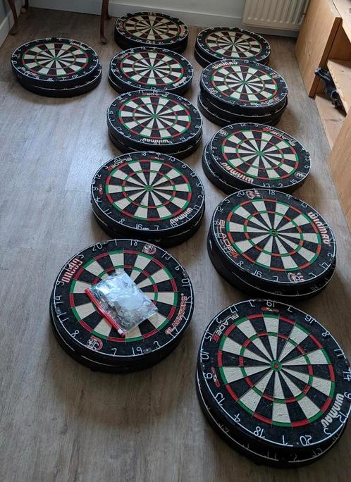 Nog 24 st. dartborden ZIE OMSCHRIJVING / Winmau / One80, Sport en Fitness, Darts, Gebruikt, Dartbord, Ophalen of Verzenden