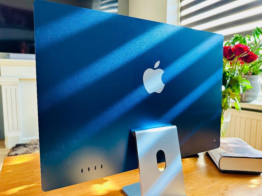 ≥ iMac 24 inch M1 Chip 8GB Ram 256GB SSD 2024 + VEEL EXTRA'S