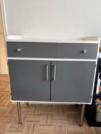Gratis Vintage Commode verhoogd, Kinderen en Baby's, Kinderkamer | Commodes en Kasten, Ophalen, Gebruikt, 75 tot 100 cm, Opstaande rand