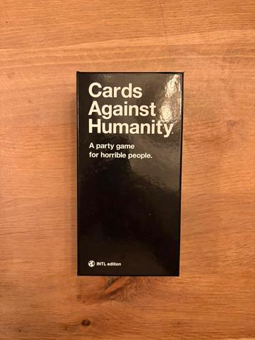Cards Against Humanity beschikbaar voor biedingen
