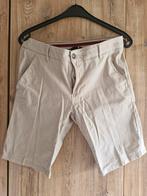 Bermuda livergy beige 32, Ophalen, Maat 48/50 (M), Beige, Zo goed als nieuw