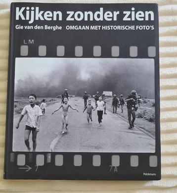 Fotoboek Kijken zonder zien beschikbaar voor biedingen