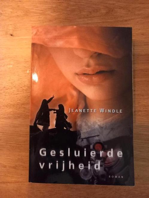 Jeanette Windle - Gesluierde vrijheid, Boeken, Literatuur, Gelezen, Nederland, Ophalen of Verzenden