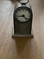 Leuk oud klokje op batterijen, Ophalen of Verzenden, Gebruikt, Analoog, Wekker of Tafelklok