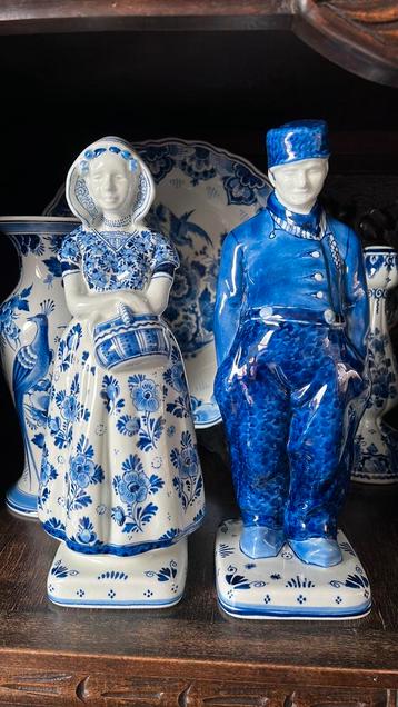 Boer en boerin delftsblauw porceleyne fles 29,5 cm hoog  beschikbaar voor biedingen
