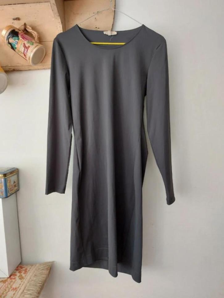 Zusss jurk S, Kleding | Dames, Jurken, Zo goed als nieuw, Maat 36 (S), Grijs, Ophalen of Verzenden