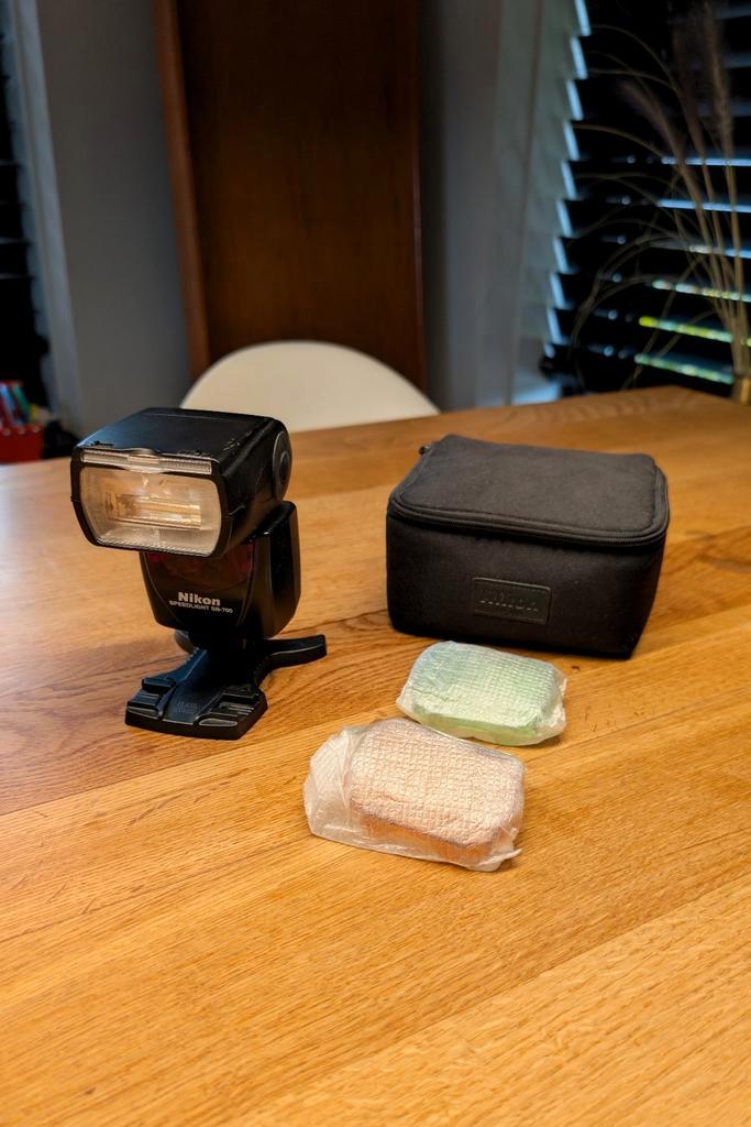 Nikon Speedlight SB-700 flitser, Audio, Tv en Foto, Fotografie | Flitsers, Zo goed als nieuw, Nikon, Ophalen of Verzenden