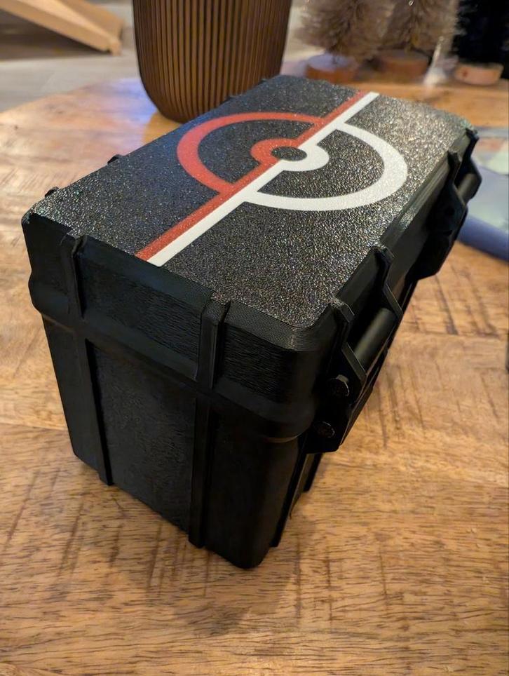 Opslag box voor 40 Toploader kaarten, Hobby en Vrije tijd, Verzamelkaartspellen | Pokémon, Nieuw, Ophalen of Verzenden