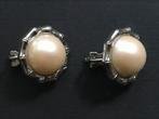 Vintage Oorclips met Parelmoer Look, Overige materialen, Wit, Ophalen of Verzenden, Zo goed als nieuw